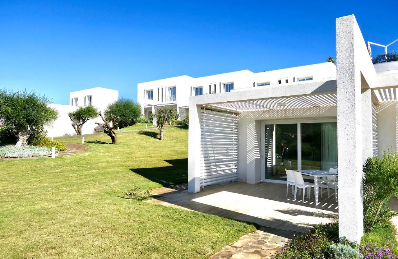 Resort Con Piscina A Soli 250 Mt Dalla Spiaggia La Pelosa Stintino 0*,